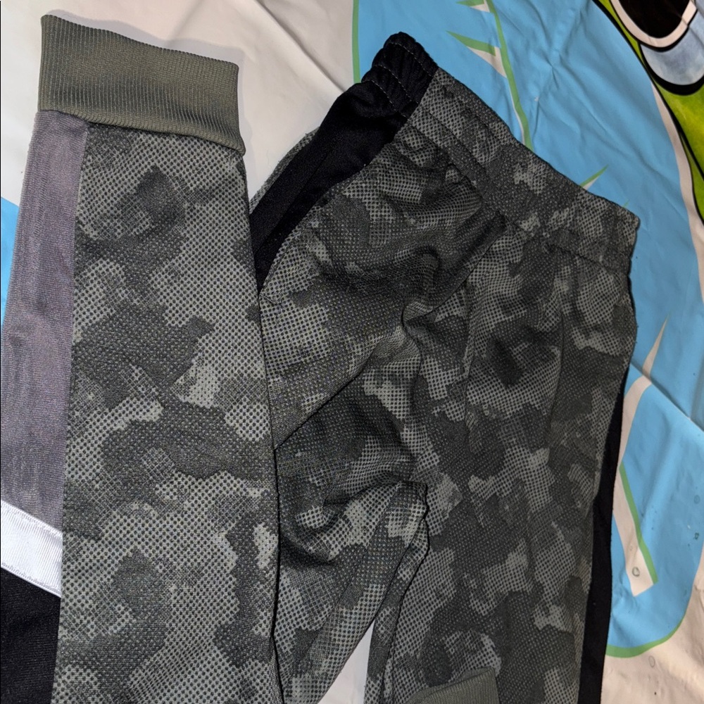 Nike Gray and Black Jogger Pants Set and two other - Picture 7 of 7